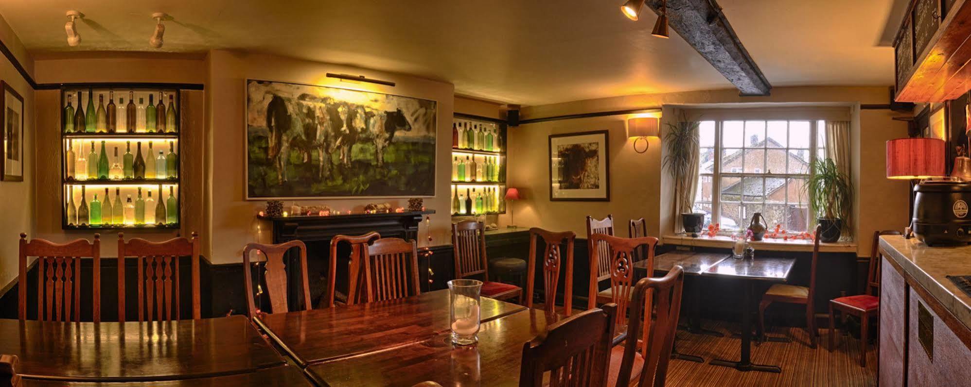 The Lamb Inn Crediton Exterior foto