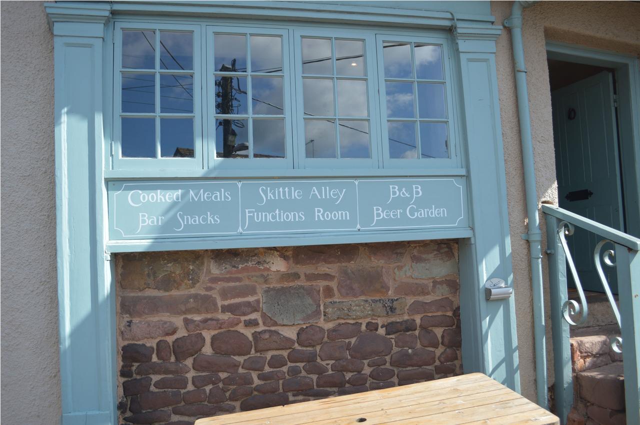 The Lamb Inn Crediton Exterior foto