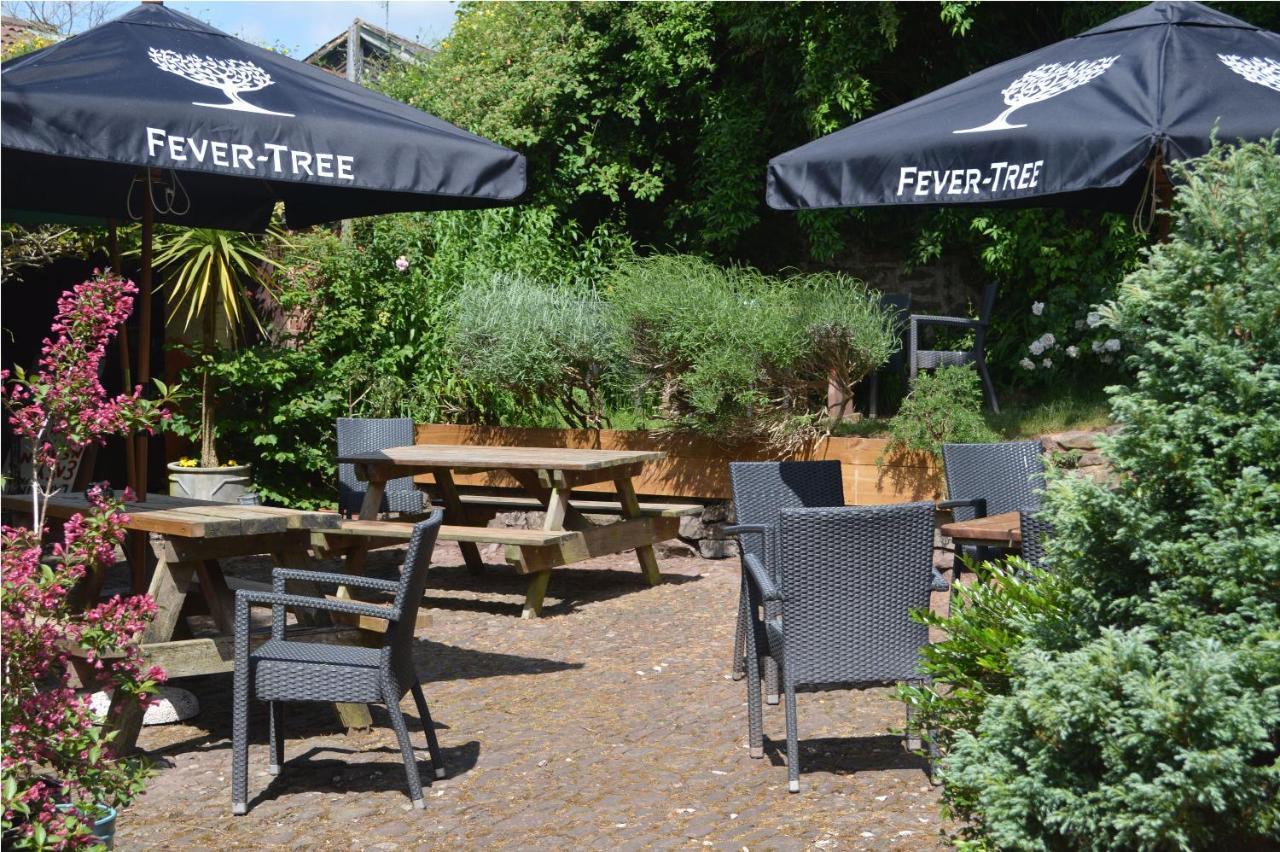 The Lamb Inn Crediton Exterior foto